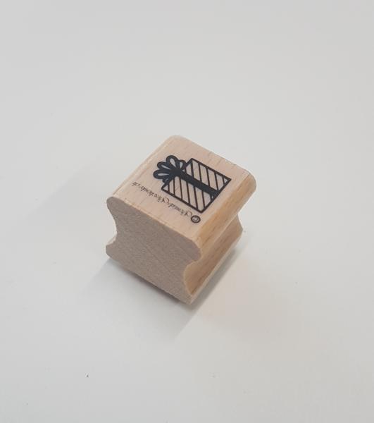 Holzstempel Geschenk gestreift